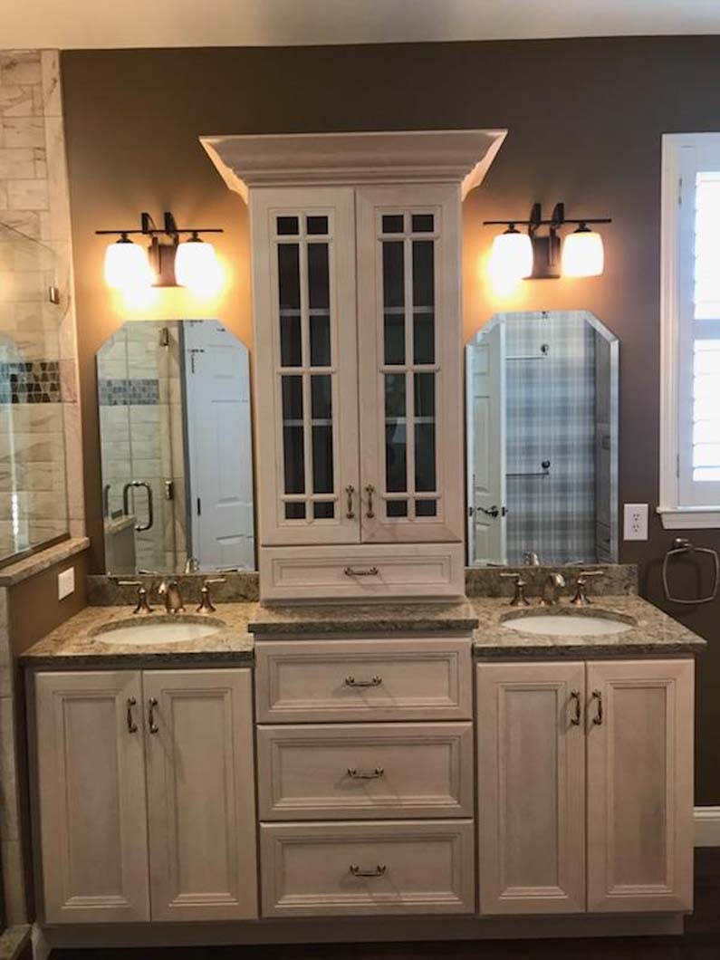 Batroom cabinents and vanity in bathroom designed by Weinstein Bath & Kitchen Design Services Allentown, PA